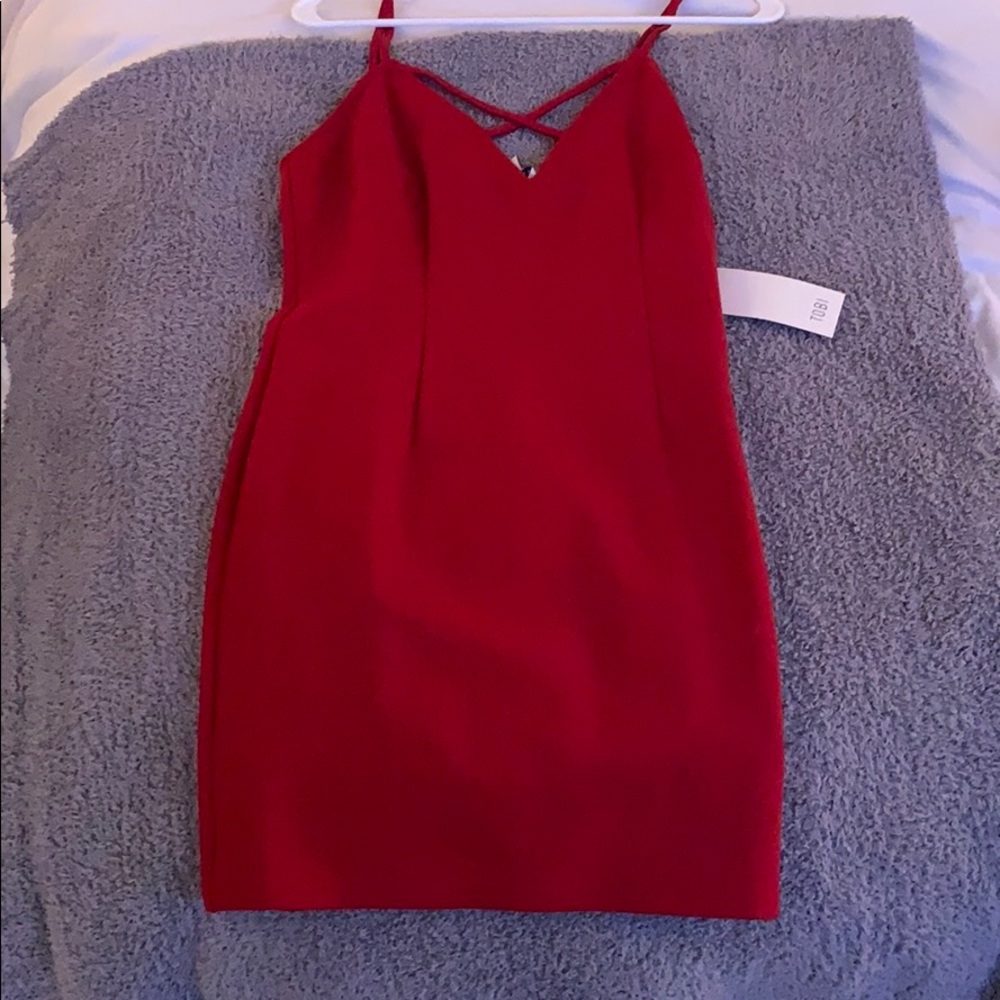 Tobi red body con Vneck dress